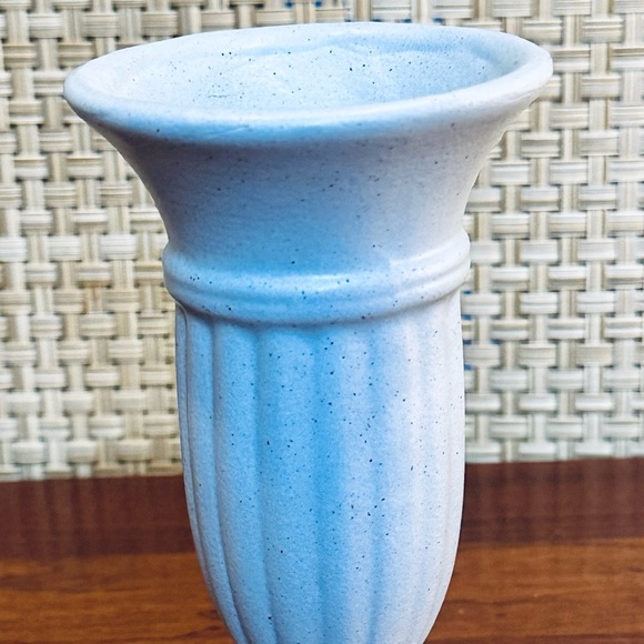 🌟HP🌟VTG 2000 Royal Haeger Soft Blue Matte Speckled Pottery Neoclassical Vase - Picture 2 of 8